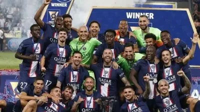 프랑스 슈퍼컵 PSG 메시, 네이마르 활약 우승 컵 들어 올리다.