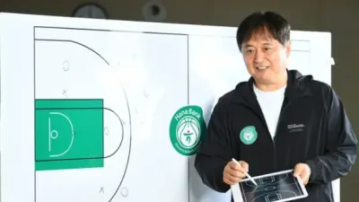 이상범 감독, WKBL 새 도전… 하나은행 지휘봉 잡다