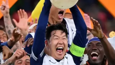'무관의 제왕'에서 진짜 왕으로… 손흥민, 토트넘 41년 저주의 종지부 찍다