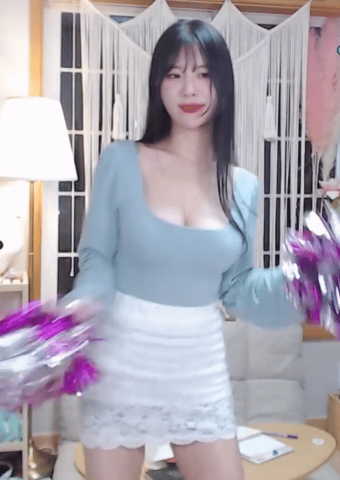 미드 움직이 상당한 스트리머 ㄷㄷ