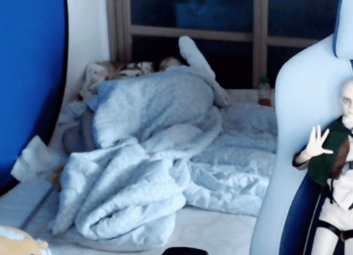 푸르 딴건 몰라도 다리는 1티어급 맞음