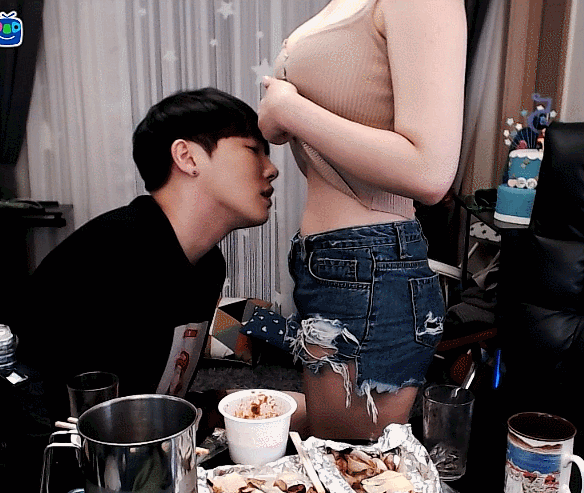 ㅈ팔이 1인자였던 그시절 케이..........gif