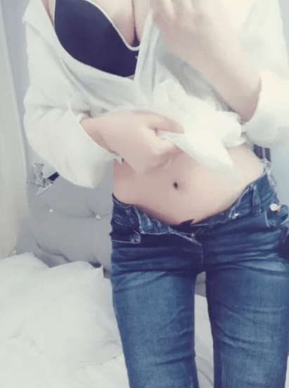 벗지못해서 안달난 처자