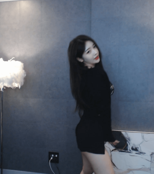 엉밑살 보여주는 금화 ㄷㄷ