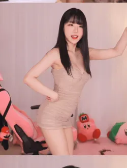 에디린 오늘 새벽 술먹방 의상
