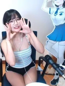 나는푸르 의외의 몸매...